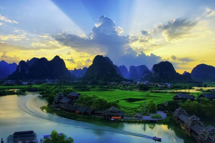 Viaje de 12 Días en Grupo Pequeño de Shanghai – Pekín – Xi’an – Guilin – Shanghai