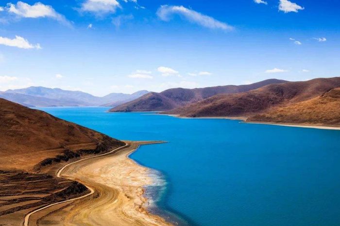 Viaje de 6 Días a Lago Cielo – Tour en Grupo Pequeño de Lhasa y Lago namtso
