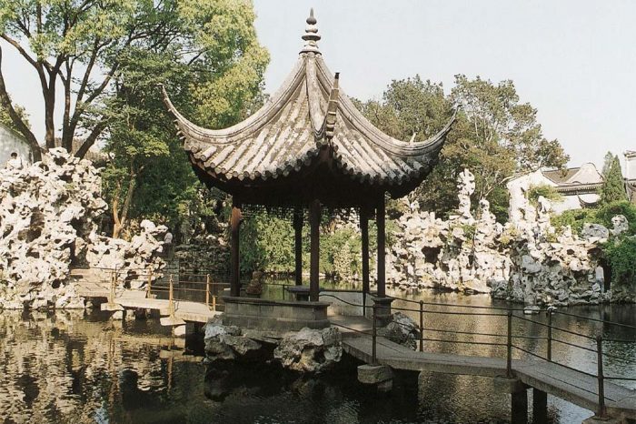 Sumérgete en los Jardines Clásicos de Suzhou.