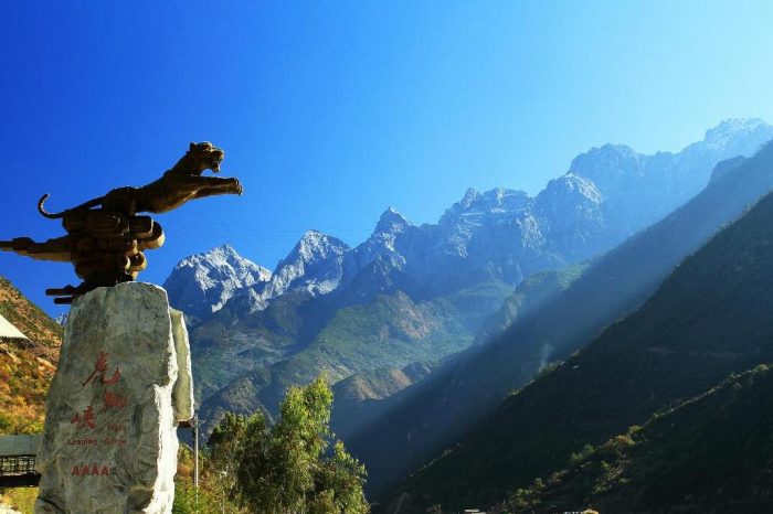 Viaje de 5 Días a Shangri La & Senderismo en Garganta del Salto del Tigre